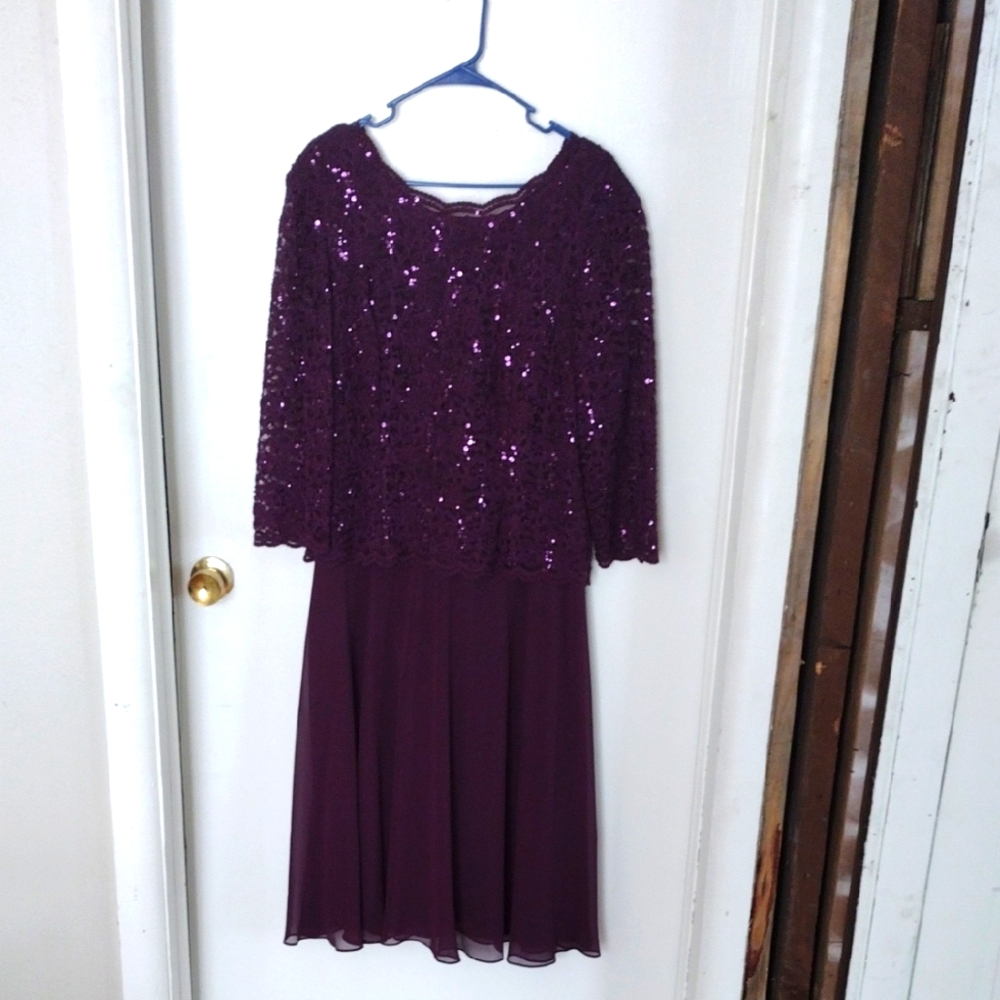 Elegant Burgundy Sequin Dress
